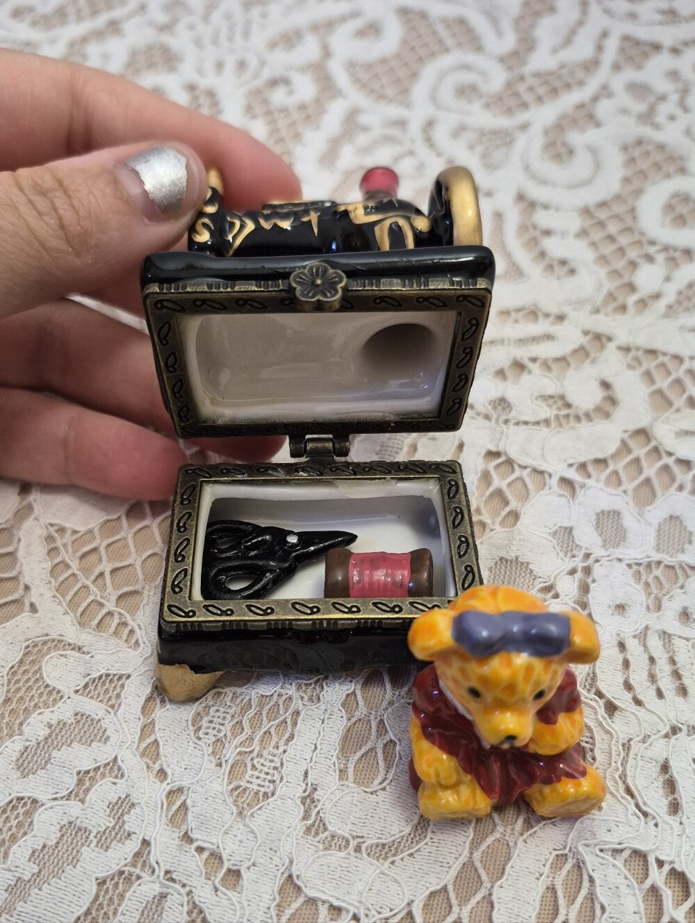Sewing Machine Trinket Box - Picture 2 of 8